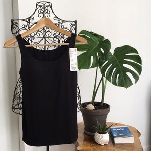 NWT Uniqlo Heattech Sleeveless top